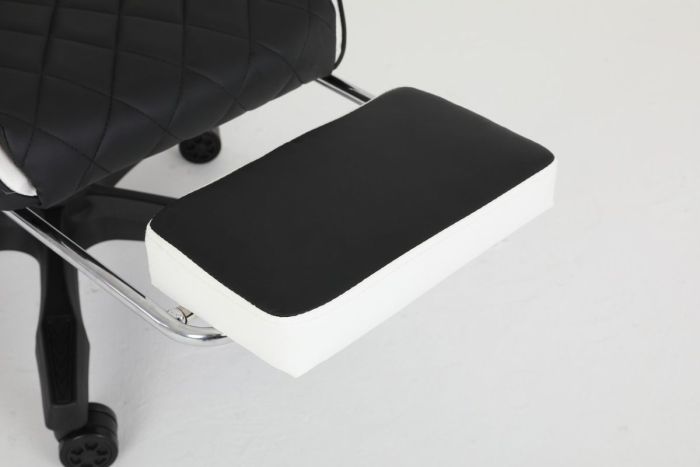 Комп‘ютерне крісло із підставкою для ніг CARBON Quattro Gaming Чорно-білий