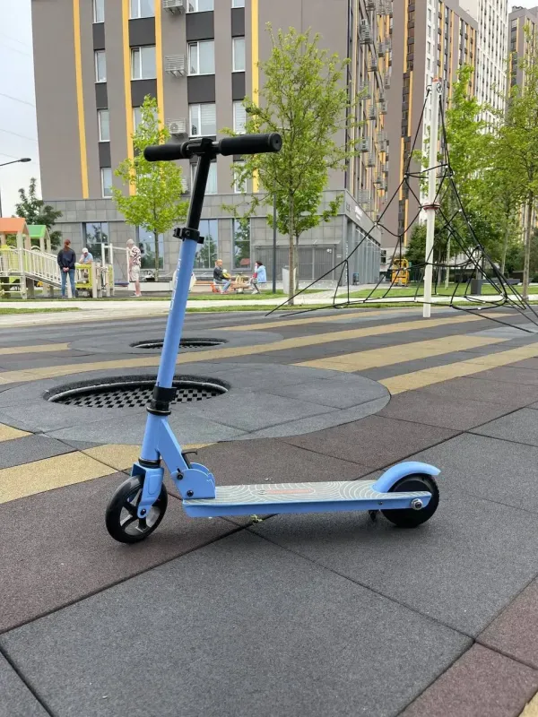 Дитячий електросамокат KUGOO Kirin J1 блакитний, для дітей від 4 років